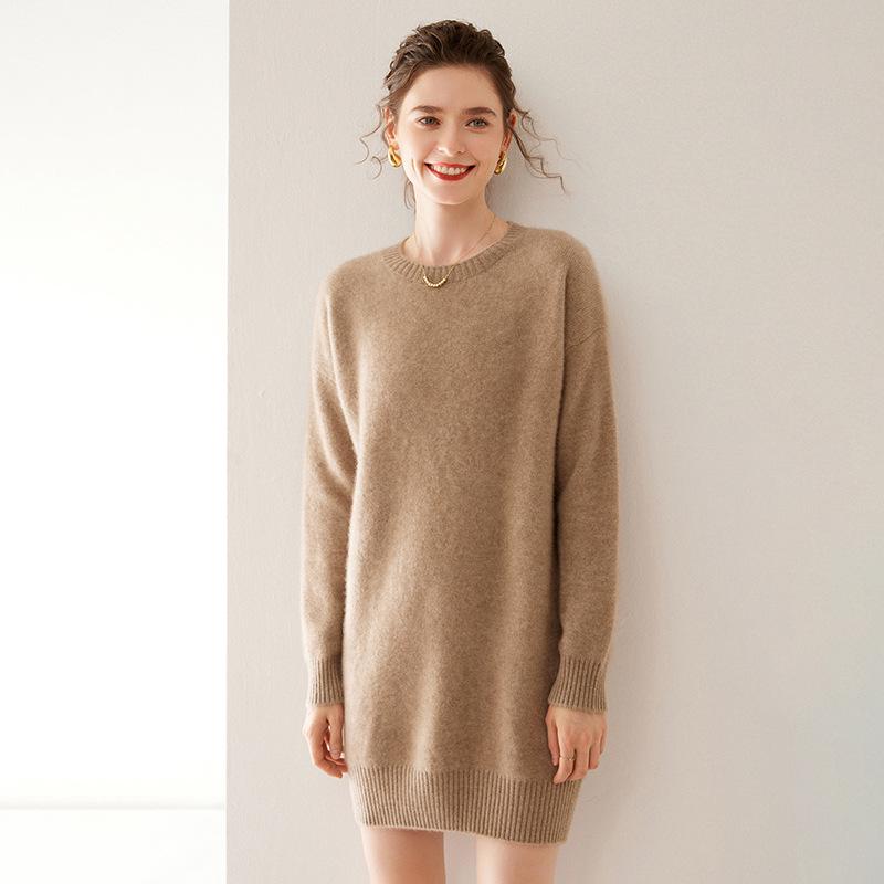 Women's Plus Size Loose Fit Cashmere Sweater - Warm Mid-Length, Round Neck, Drop Shoulder, Solid Color Knitwear for Autumn and Winter