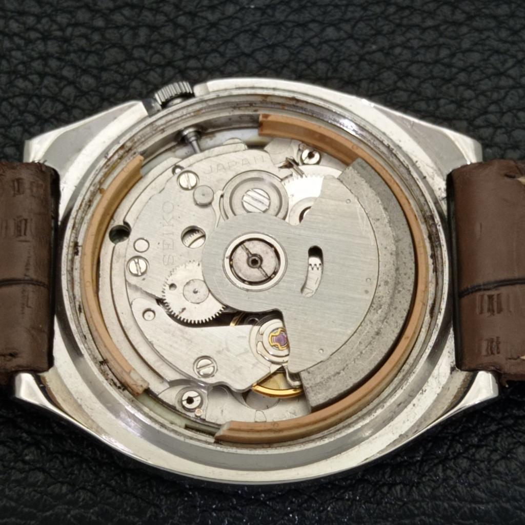 VINTAGE SEIKO AUTOMATIC 7009A JAPAN MENS SILVER COLOR DIAL WATCH A500134-2 R151a-a500134