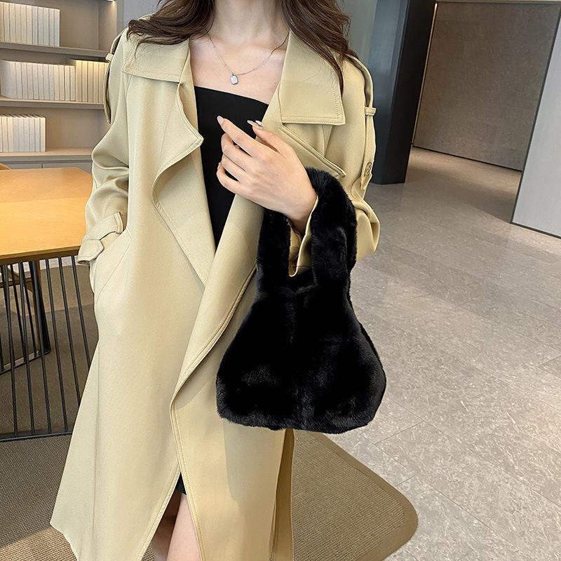 Elegant Plush Women's Handbag: Trendy, Fashionable, Versatile Autumn/Winter Bucket Bag