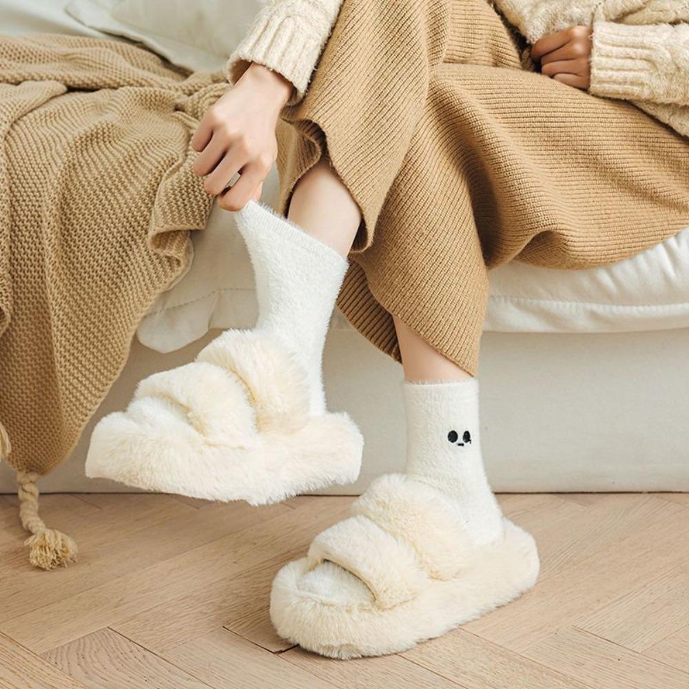 2 páry kawaii dívčích jahodových norkových vlněných ponožek na kotník, nové zimní plyšové ponožky, zůstaňte doma