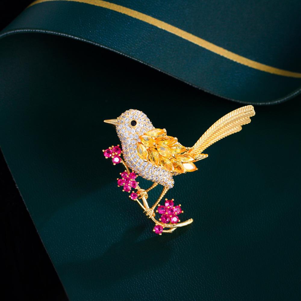 

Chinese Style Plush Eyebrows Colored Zircon Corsage Smart And Cute Temperament Magpie Bird Brooch Clothes Accessories