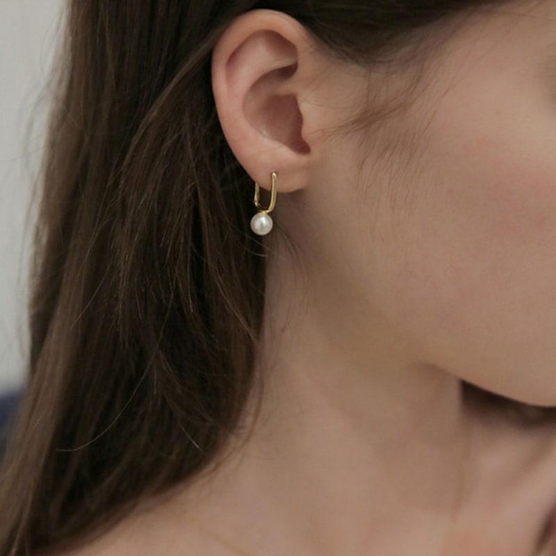 modernlike 14K gold-filled silver swallow point U-chain earrings