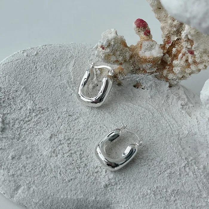 Square bold earring