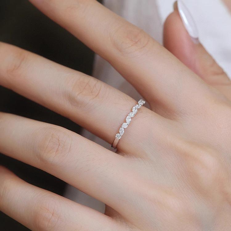 Red Elk Women's s925 Sterling Silver Versatile Ring - Light Luxury, Exquisite Fashion, and Unique Style.
