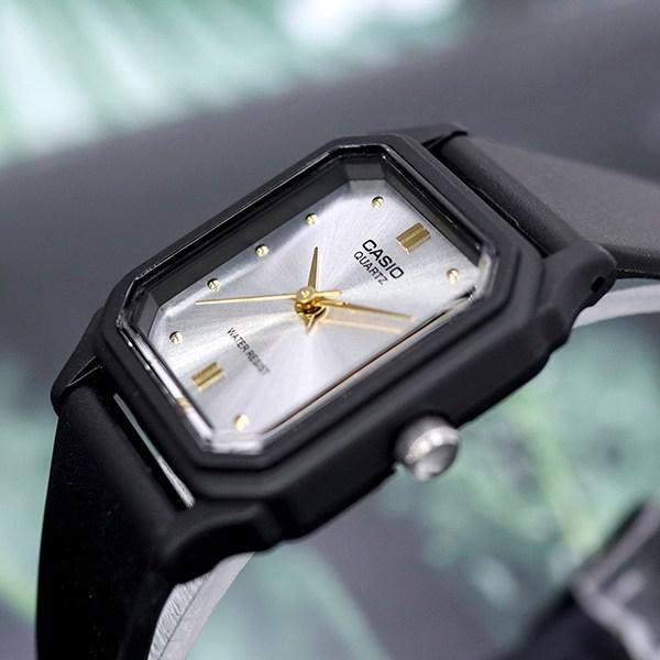 Casio Prosty design, miniaturowy kwadratowy zegarek na rękę z dobrą widocznością