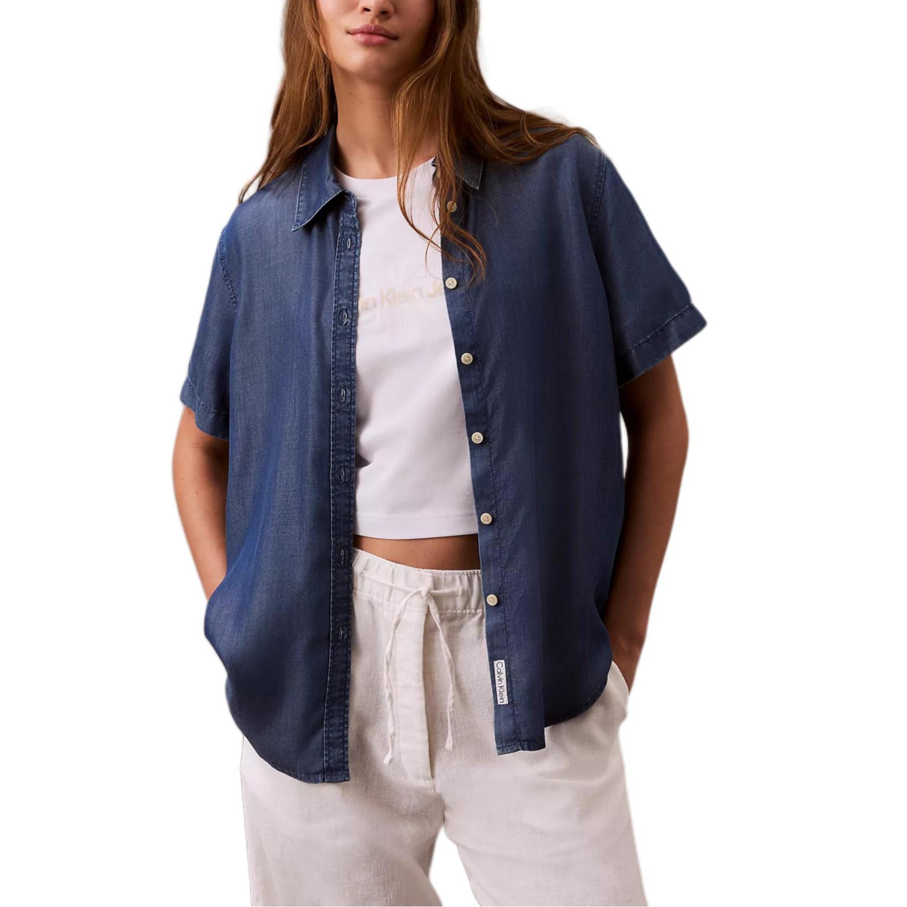 

Calvin Klein Мягкая однотонная рубашка с острым воротником, свободного кроя, с коротким рукавом, женская, синяя 47B937G-420 S