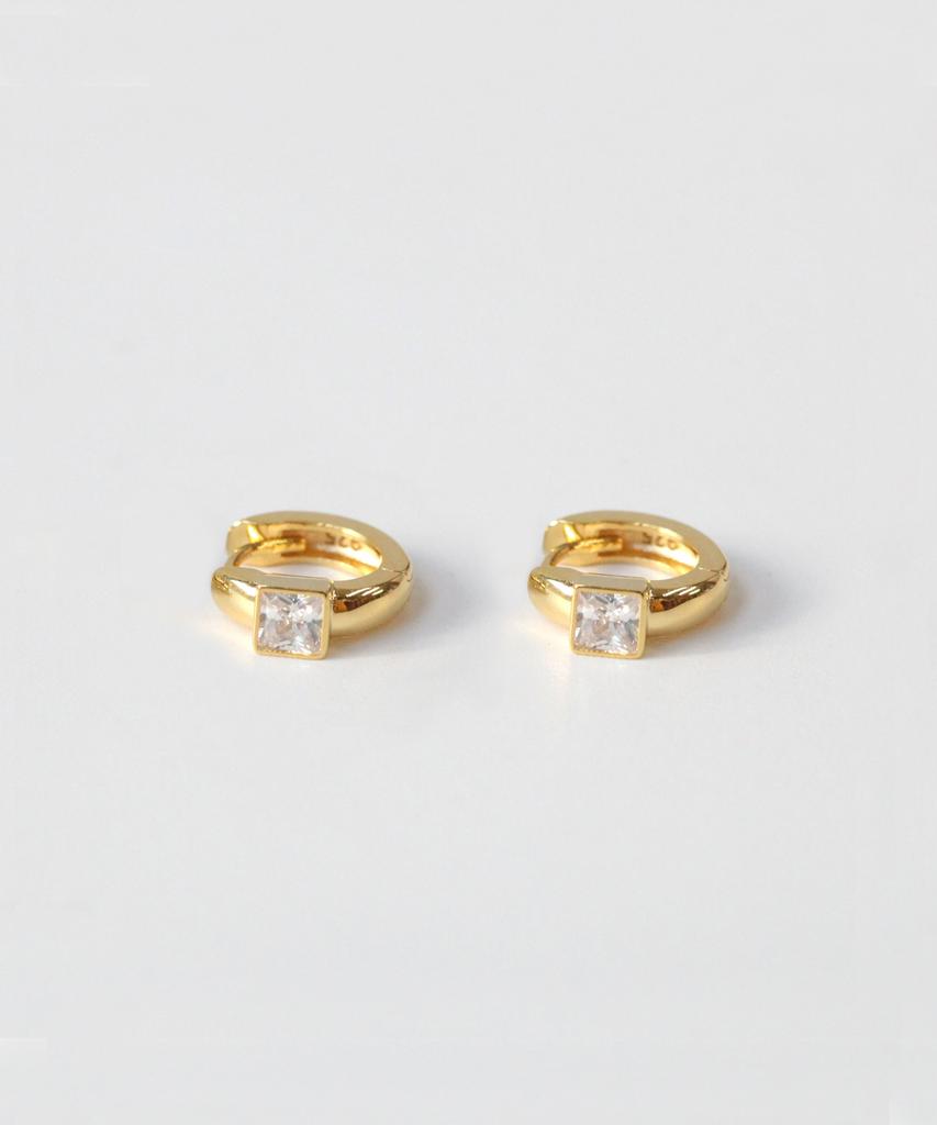 Code.H (Silver 925) Square One-Touch Earrings