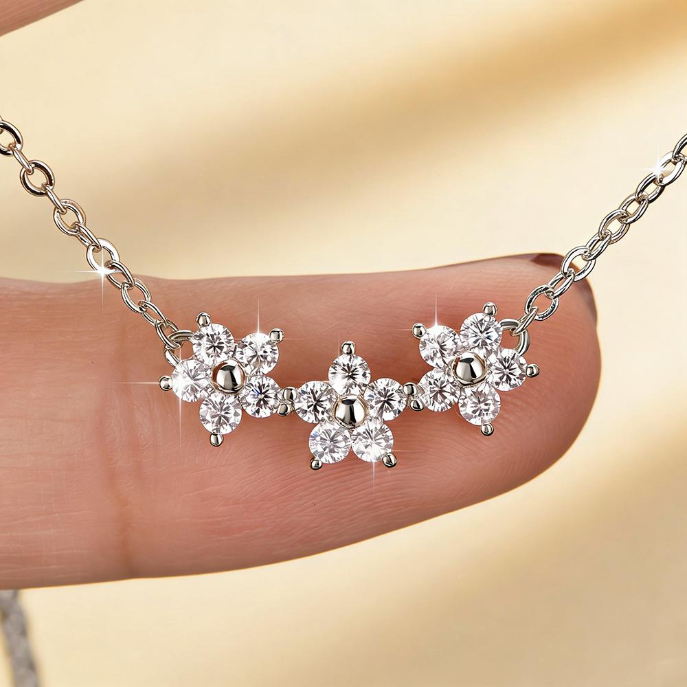 Anziw Exquisite 2MM D Color Moissanite Clover Flower Pendant Necklace for Women Lucky Charm Gold Bonded Jewelry Valentine's Gift