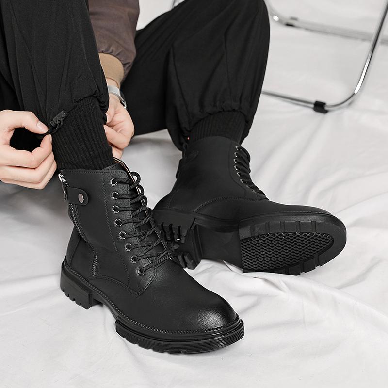 New men's round toe high top leather shoes Fashionable British style Outdoor leisureWalking motorcycle thick soled men's boots
