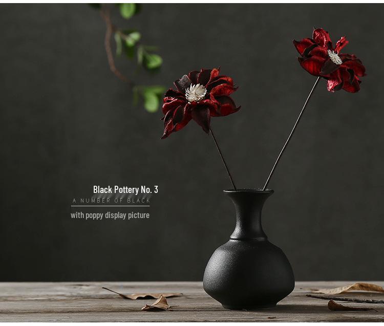 Zen Style Black Ceramic Mini Vase for Dried Flowers – Retro Chinese/Japanese Decor Ornament