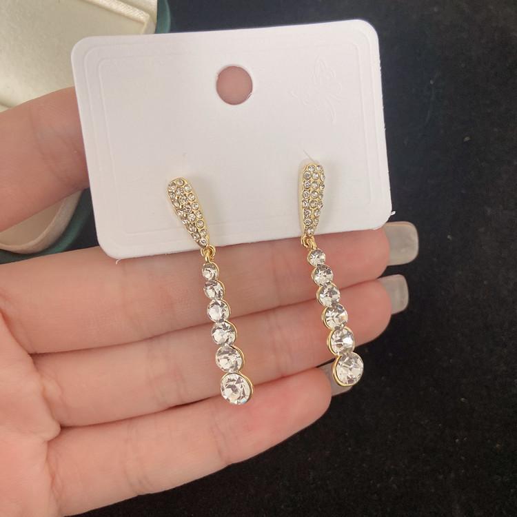 

Shiny Cubic Zircon Bag Shaped Hoop Earrings for Women Exquisite Metal Gold Color Temperament Earrings Wedding Zircon Gifts