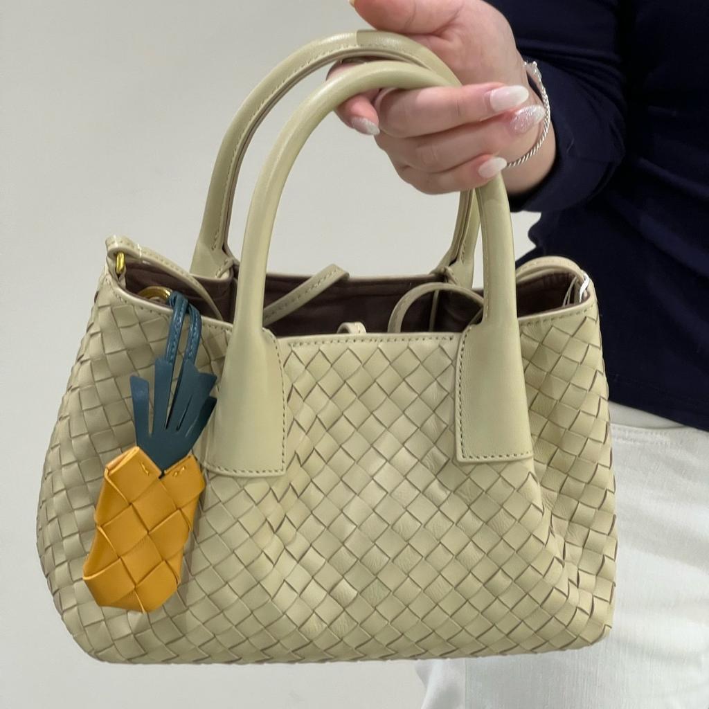 Versatile women's bag, sheepskin woven cabbage basket bag, fashion tote bag, single piece crossbody bag, handbag woman
