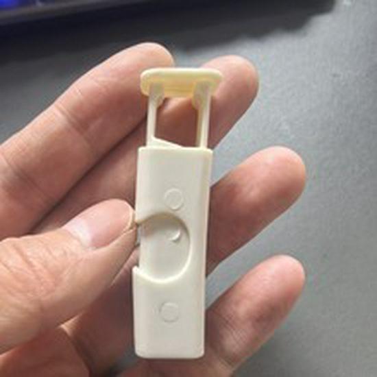 Moisture-Proof Snack and Bread Bag Sealing Clips - Keep Food Fresh