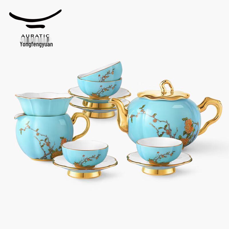 

Yongfengyuan Madam Porcelain West Lake Blue 12-Piece Tea Set