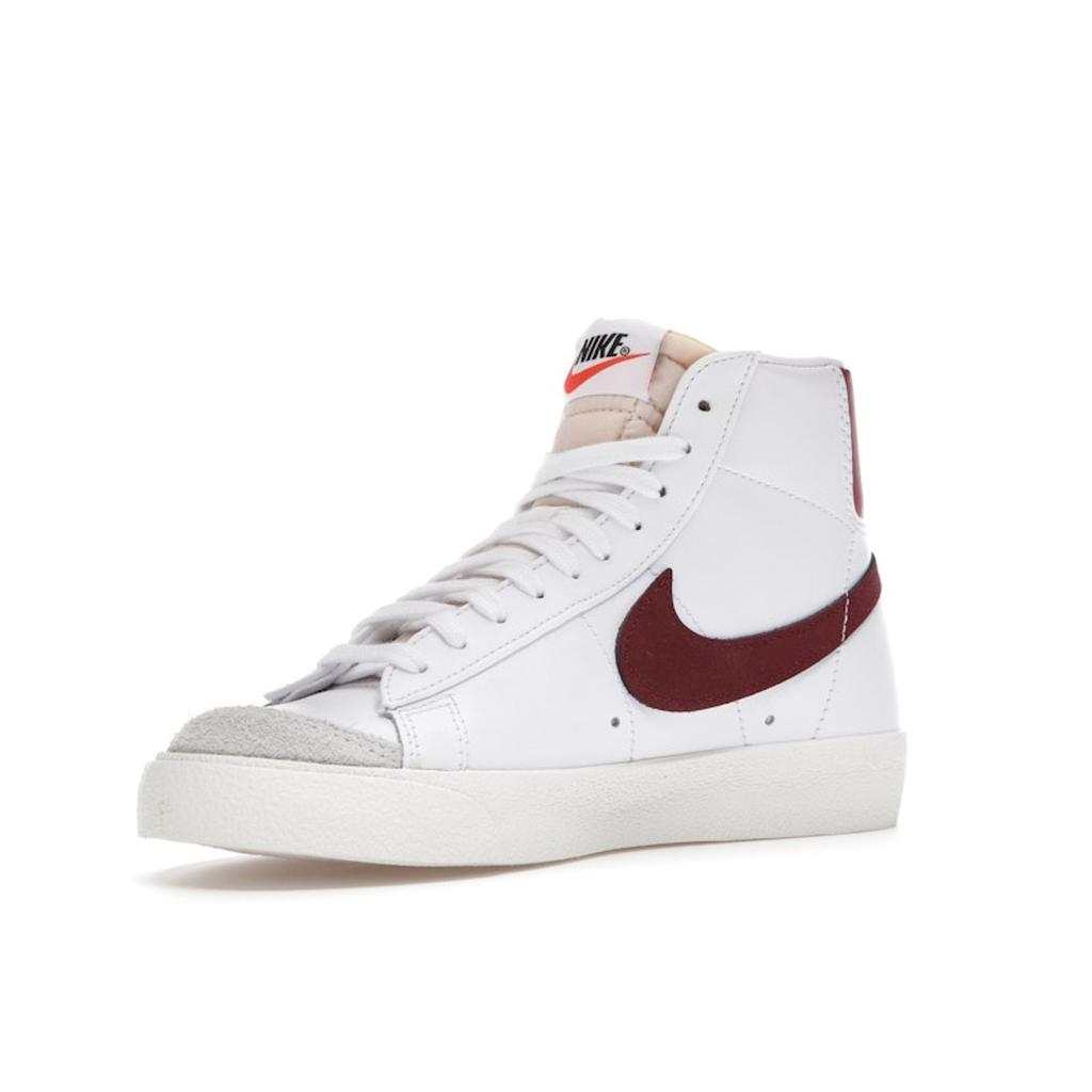 Nike Blazer Mid 77 Vintage White Team Red Unisex Sneakers Sail BQ6806-111