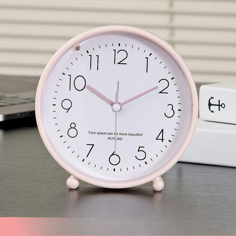 

Простой маленький будильник настольные часы бесшумные с ночником часы для спальни 13cm