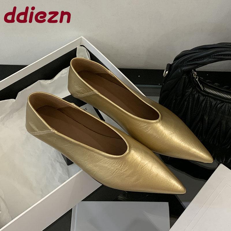 Fashion 2025 New Footwear Shallow Women Flats Slip On Shoes Soft Female Casual Fashion Pointed Toe Ladies Flats With Shoes Spring Autumn