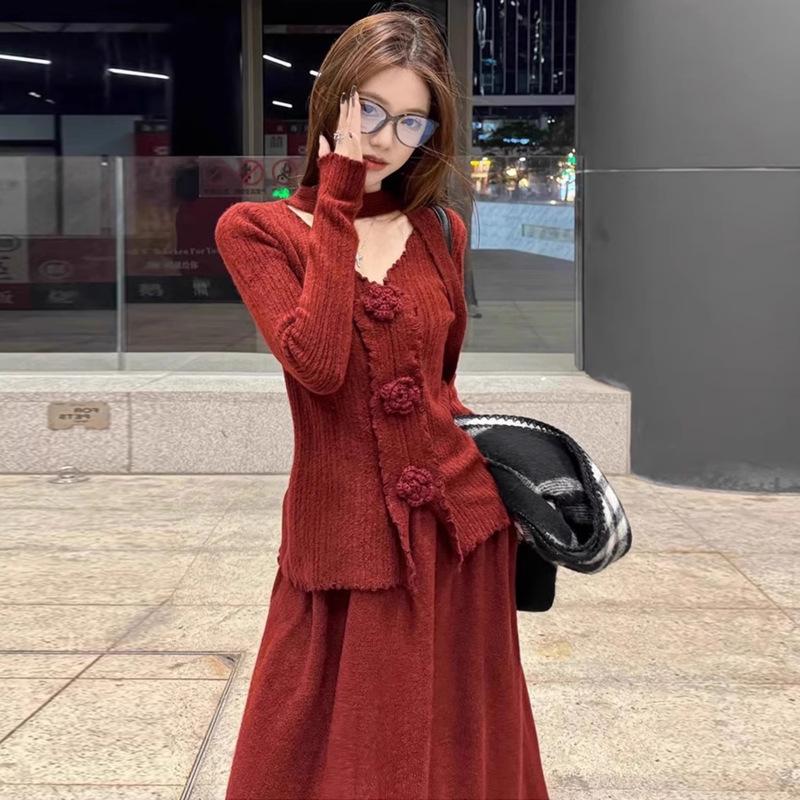 2026 Autumn/Winter Korean Maternity Red Floral Sweater & Skirt Set XL