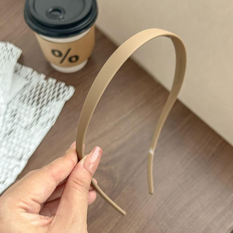1Pc matte U-shaped headband, no pressure and comfortable design, is a daily headgear accessory for face washing and makeup