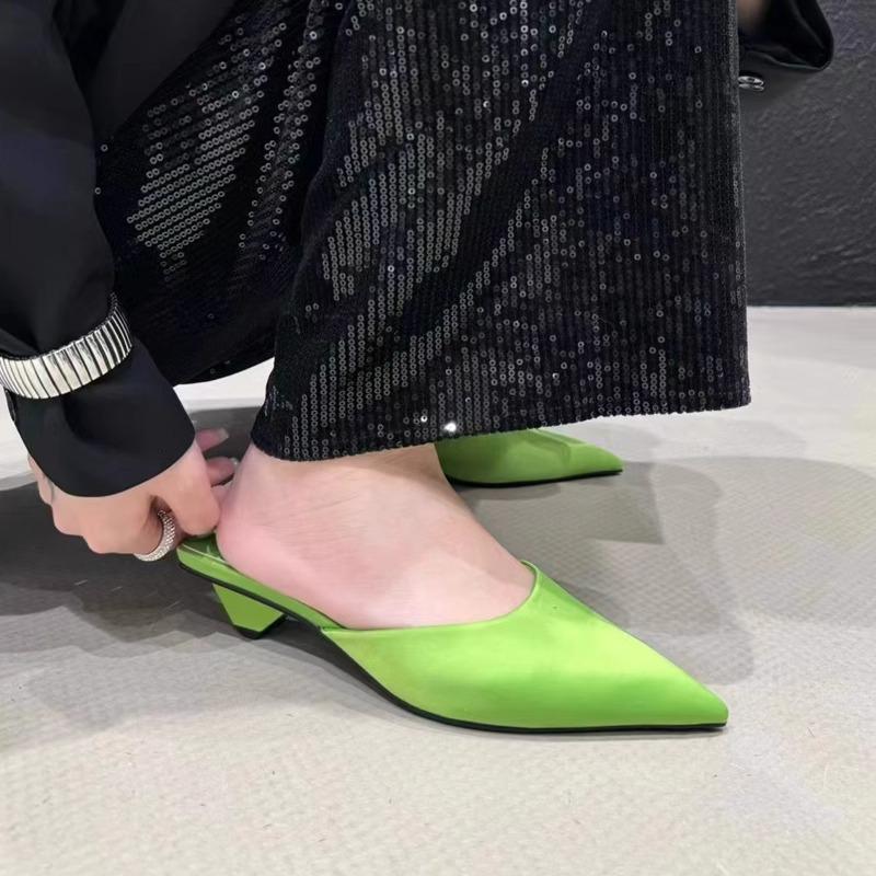 French Catwalk Model Pointed Triangle Thick Heel Satin Half Slippers Female 2025 Summer Wear Fairy Lazy Cool Slippers