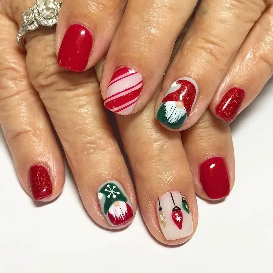 BEPAN 24Pcs Green Santa Press On Nails Short Glossy Square Full Cover Fake Nail Tips Christmas Tree with Glitter False Nail Festival
