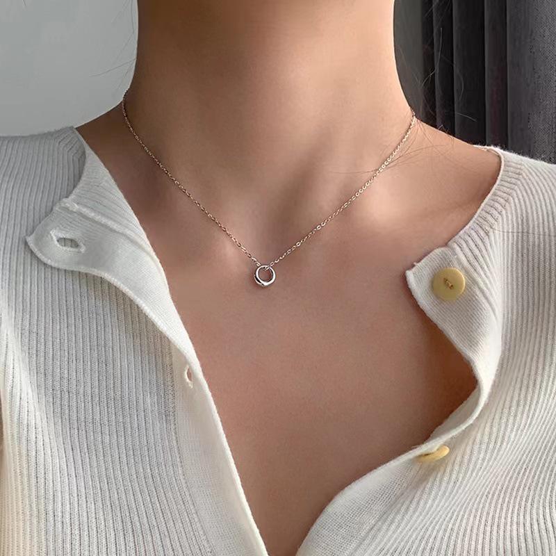 Exquisite Summer Gold Circle Necklace – Trendy, Non-Fading, High-End Design for Women