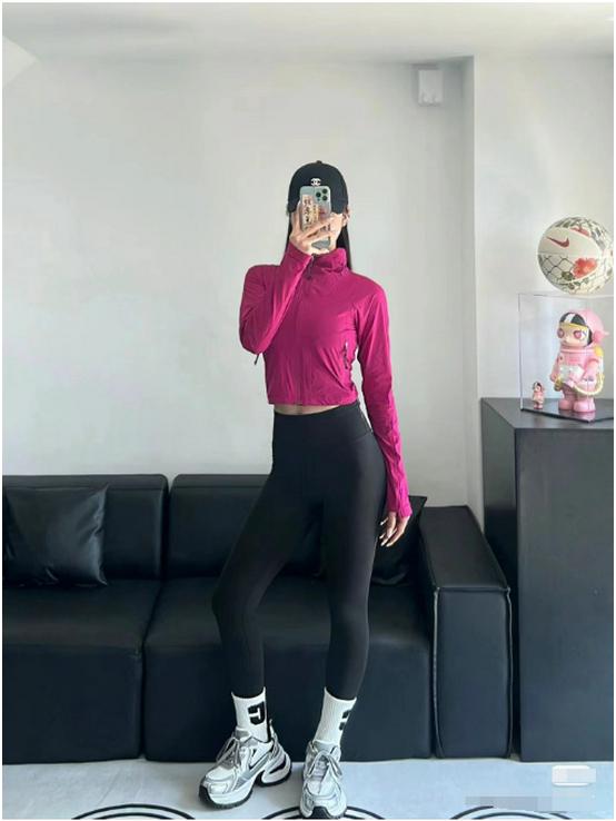 Women's Slim Fit Breathable Sports Jacket: Sun Protection for Spring & Autumn Outdoor Activities, Yoga, Hiking.