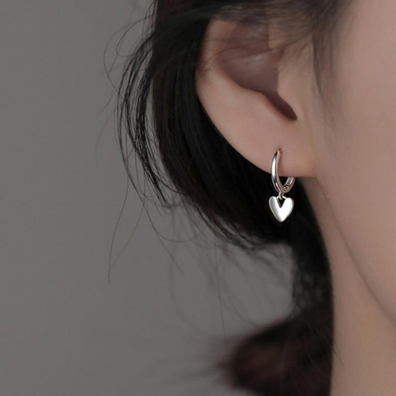 Love Ear Buckle Women's Small Exquisite Sweet Cool Style Earrings Daily Versatile Trend Punk Personality Earrings Earrings
