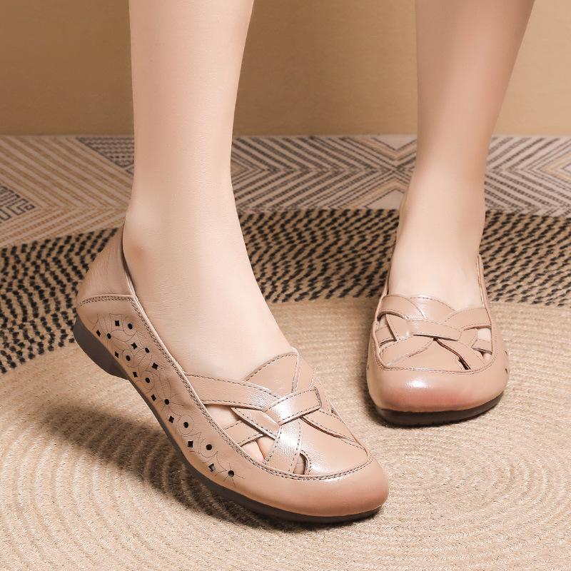 Soft leather beef tendon soft sole new hole shoes women's sandals mesh mother shoes summer comfortable sandals empty and breathable