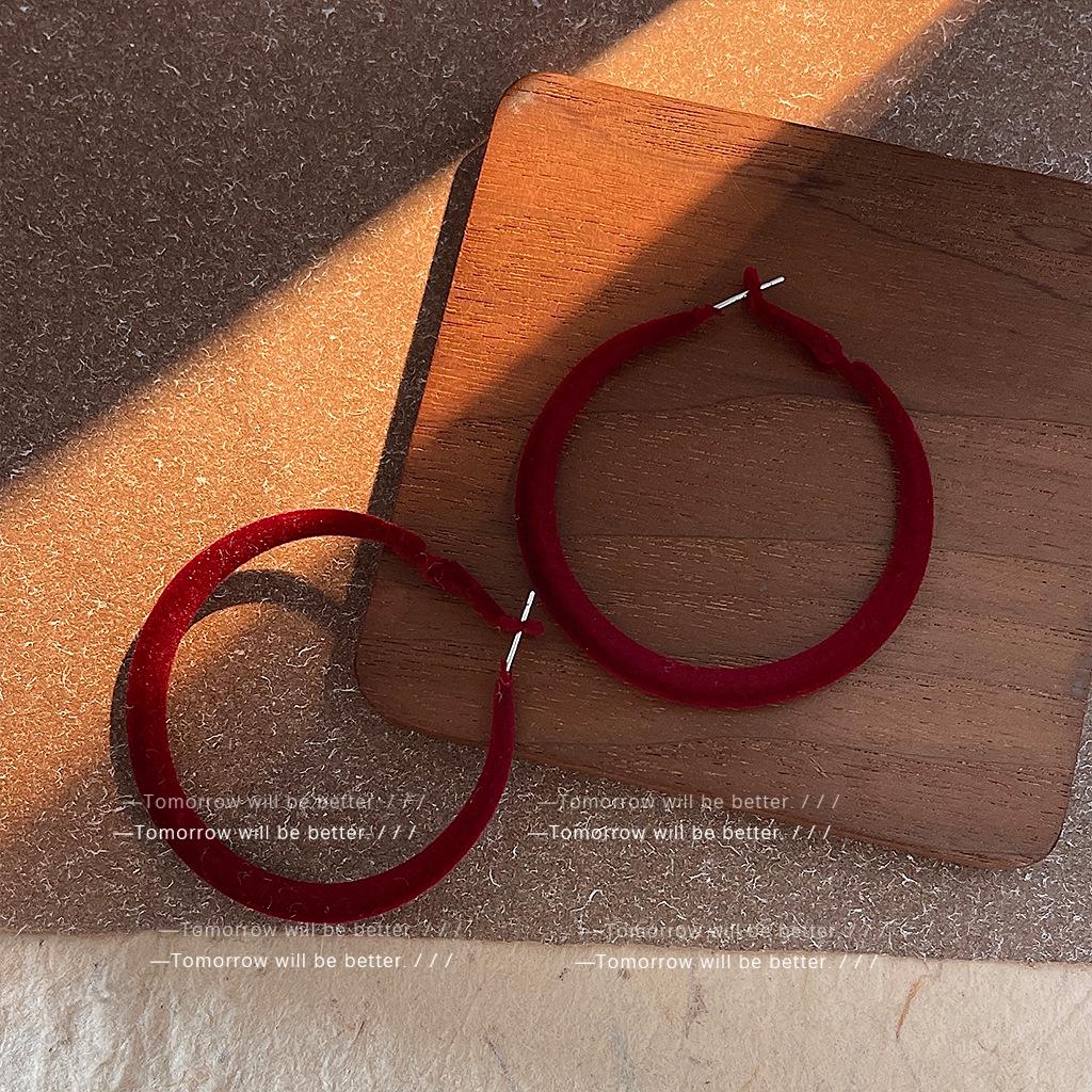 Festive Red Geometric Hoop Earrings: Trendy Autumn/Winter Design for Women