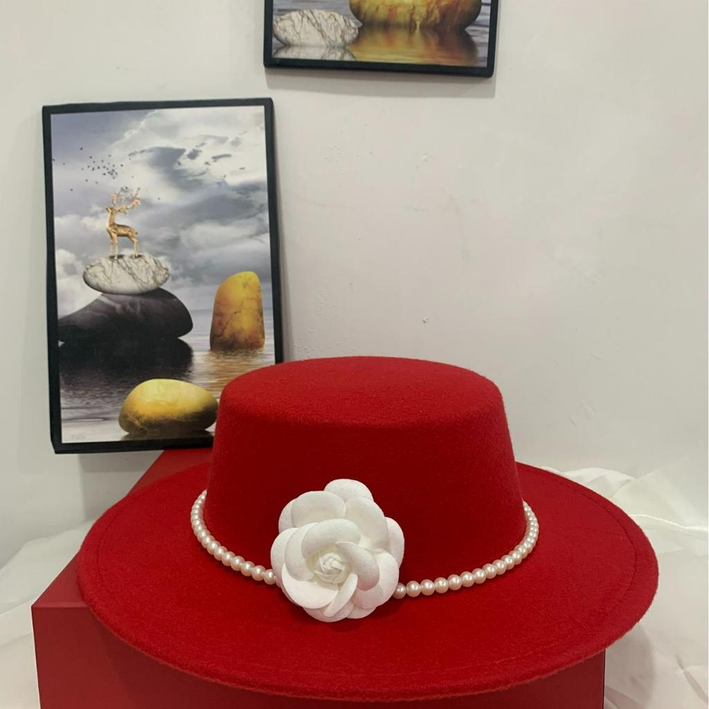 Hat Female Elegant British Top Hat Female Hepburn Style French Pearl Chain Flower Wool Flat Top Felt Hat Self-operated