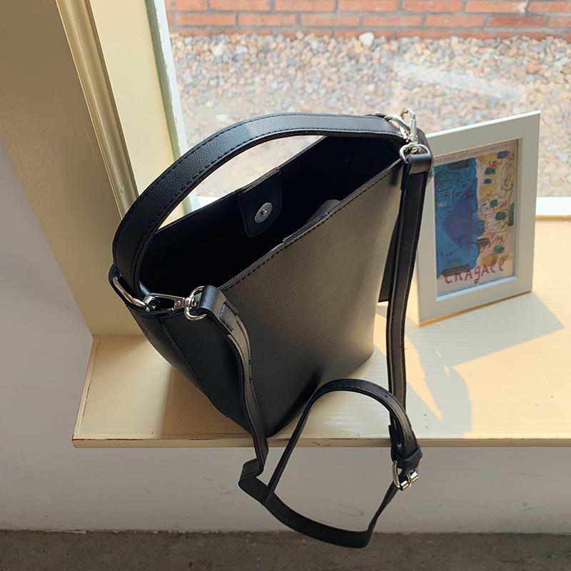 2025 Autumn/Winter Korean Style Large Capacity Solid Color Mother-Child PU Crossbody Bucket Bag for Women