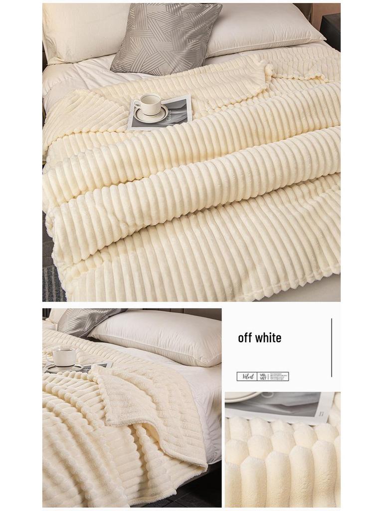 Dicke Plüschdecke aus Imitatkaninchenfell mit breitem Rippmuster für die Mittagspause oder zur Verwendung bei Klimaanlagen