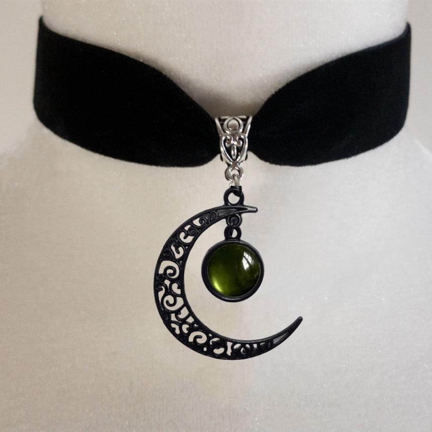 Gothic Retro Black Hollowed-out Crescent Moon Opal Stone Velvet Collar Necklace for Women Hallowmas Party Witch Jewelry Gifts