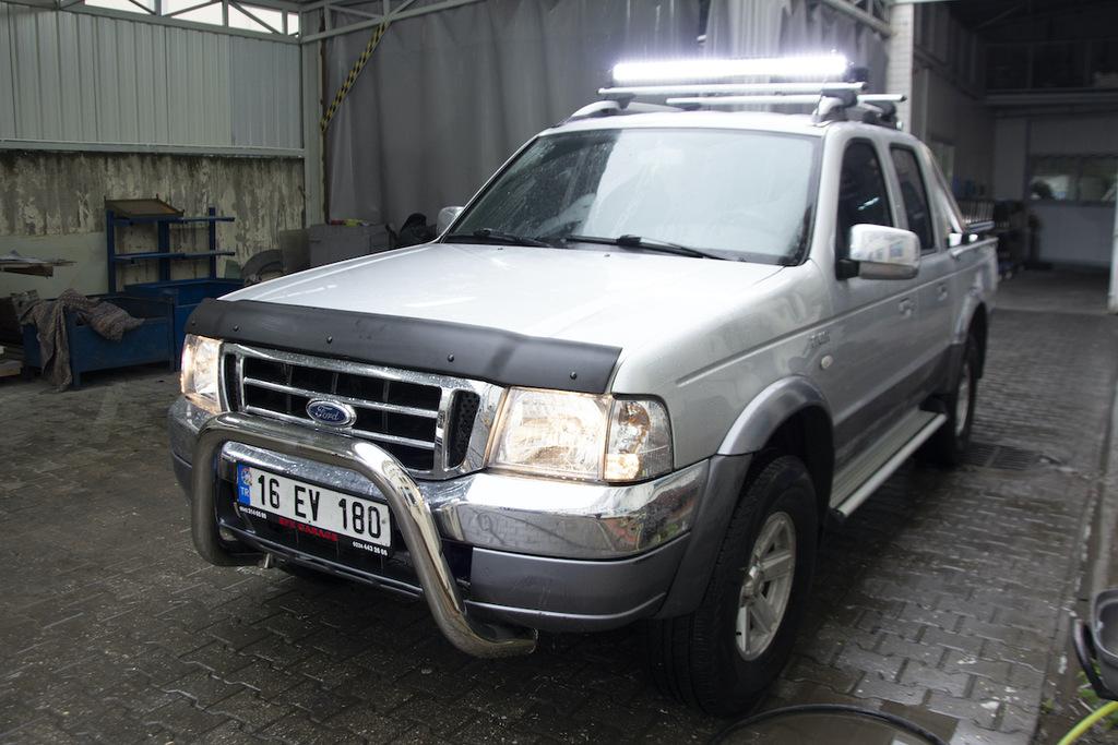 Дефлектор капота EuroCap для Ford Ranger 2002-2006 гг