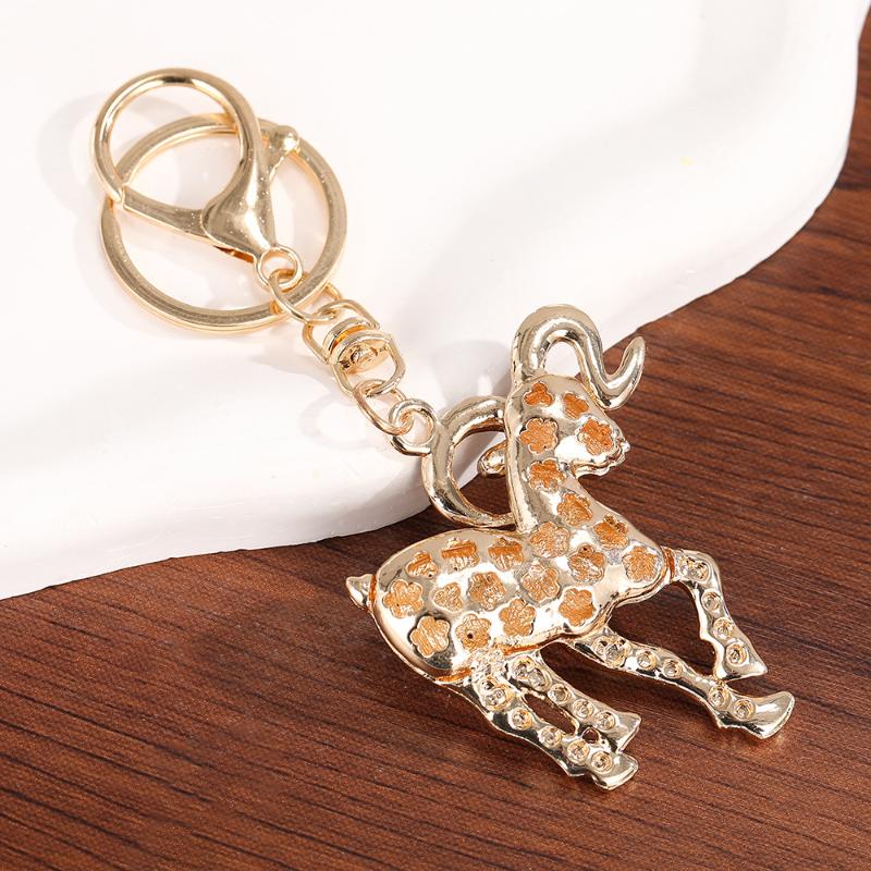 Animal Design Goat Sheep Rhinestone Keychain Shiny Crystal Alloy Key Ring Lovely Bag Pendant for Car Key Schoolbag Decor
