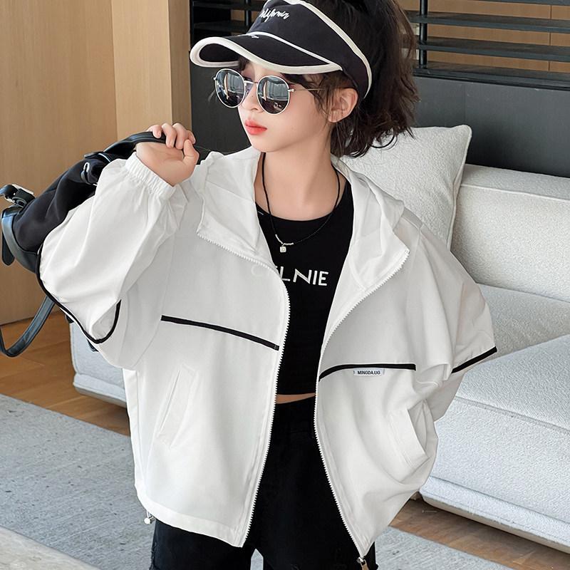 2026 New Stylish Girls Hooded Sun Protection Jacket - Lightweight Summer Wear for Older Children 110 белый
