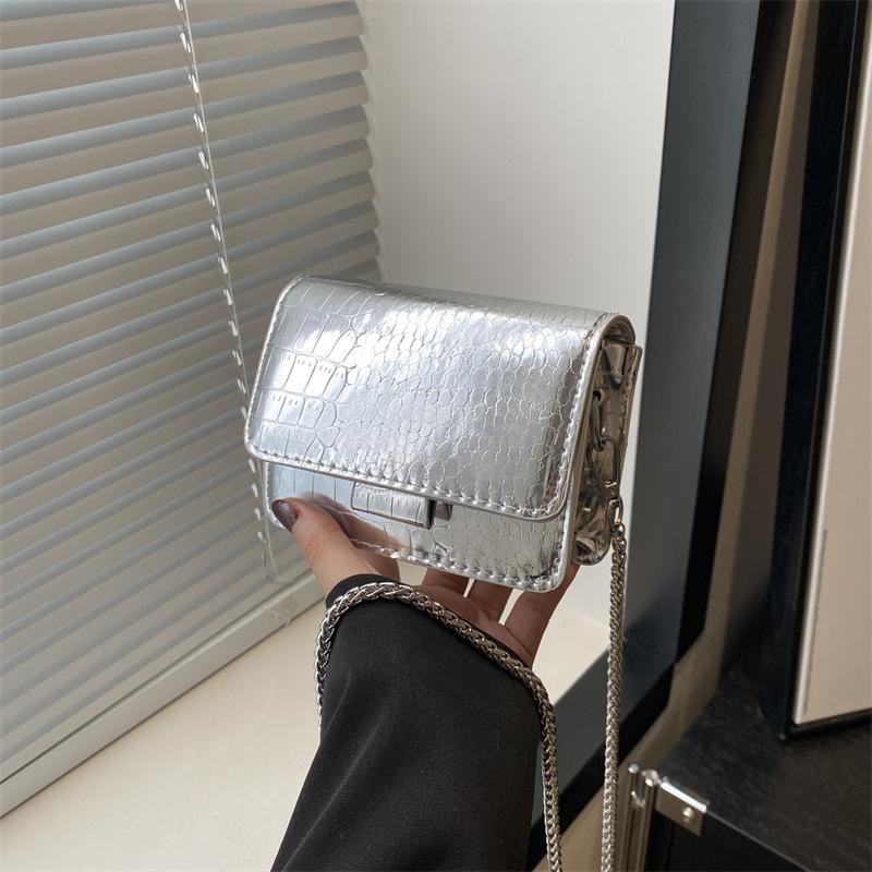 Versatile chain small bag women's new crocodile pattern small square bag lipstick mirror patent leather messenger bag