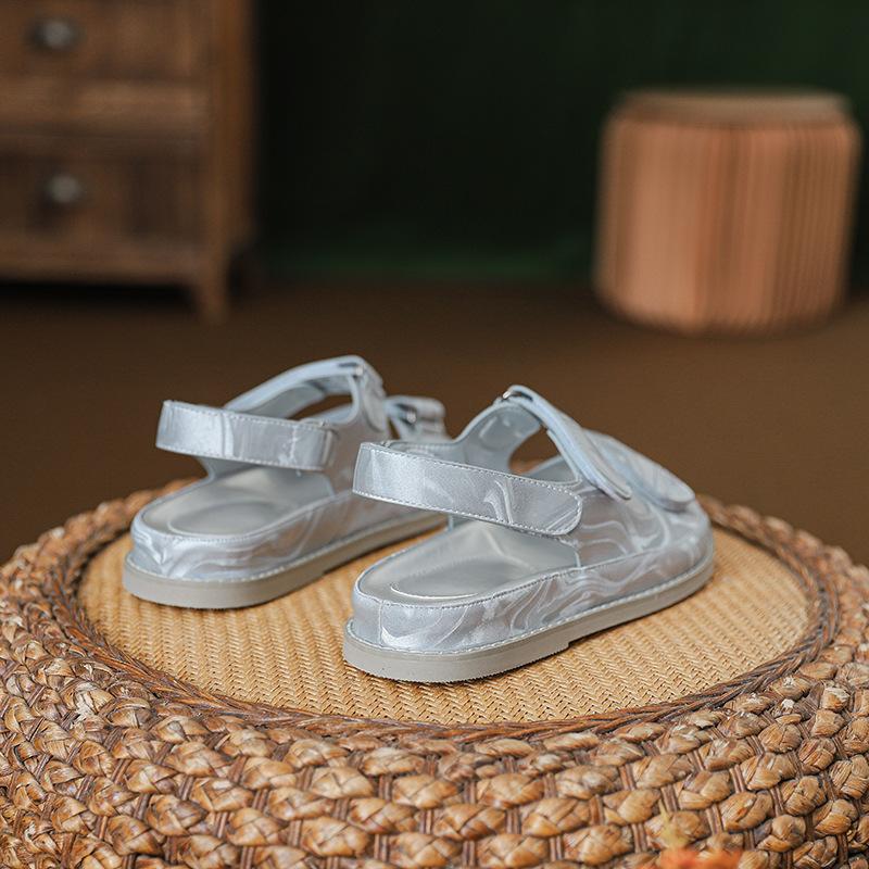 

Casual versatile flat-bottomed Velcro sandals women s spring and summer outer wear fashionable thick-soled Roman wind beach cool slippers 35