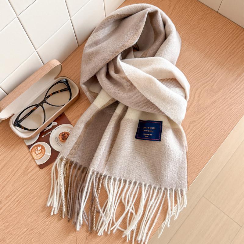 111% pure blue-gray plaid scarf for men and women, winter knitted to keep warm, high-end temperament plaid scarf