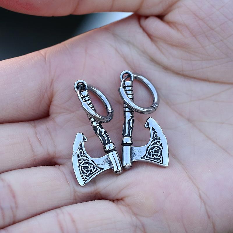 Ein Set Vintage Axt Mode Waffe Ohrringe Nordisch Männer Teenager Edelstahl Odin Axt Rabe Schmuck Stecker Ohrringe Persönlichkeit Geschenk
