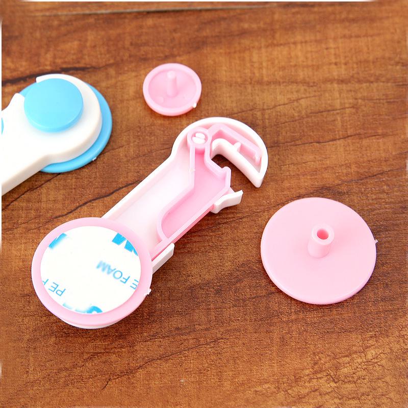 Children's anti-door lock Household wardrobe safety buckle Plastic fixed seal Drawer buckle No punching safety lock