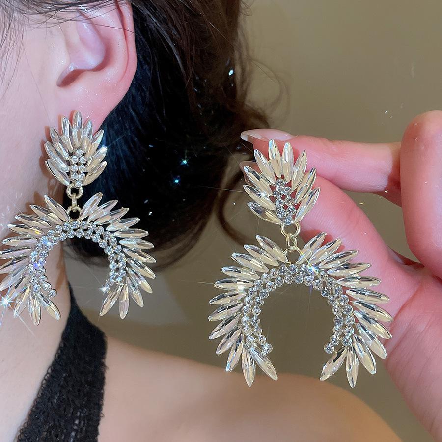 Silver Needle Geometric Rhinestone Earrings: European & American Court Style, Light Luxury, Fashionable Studs, Unique Niche Accessories
