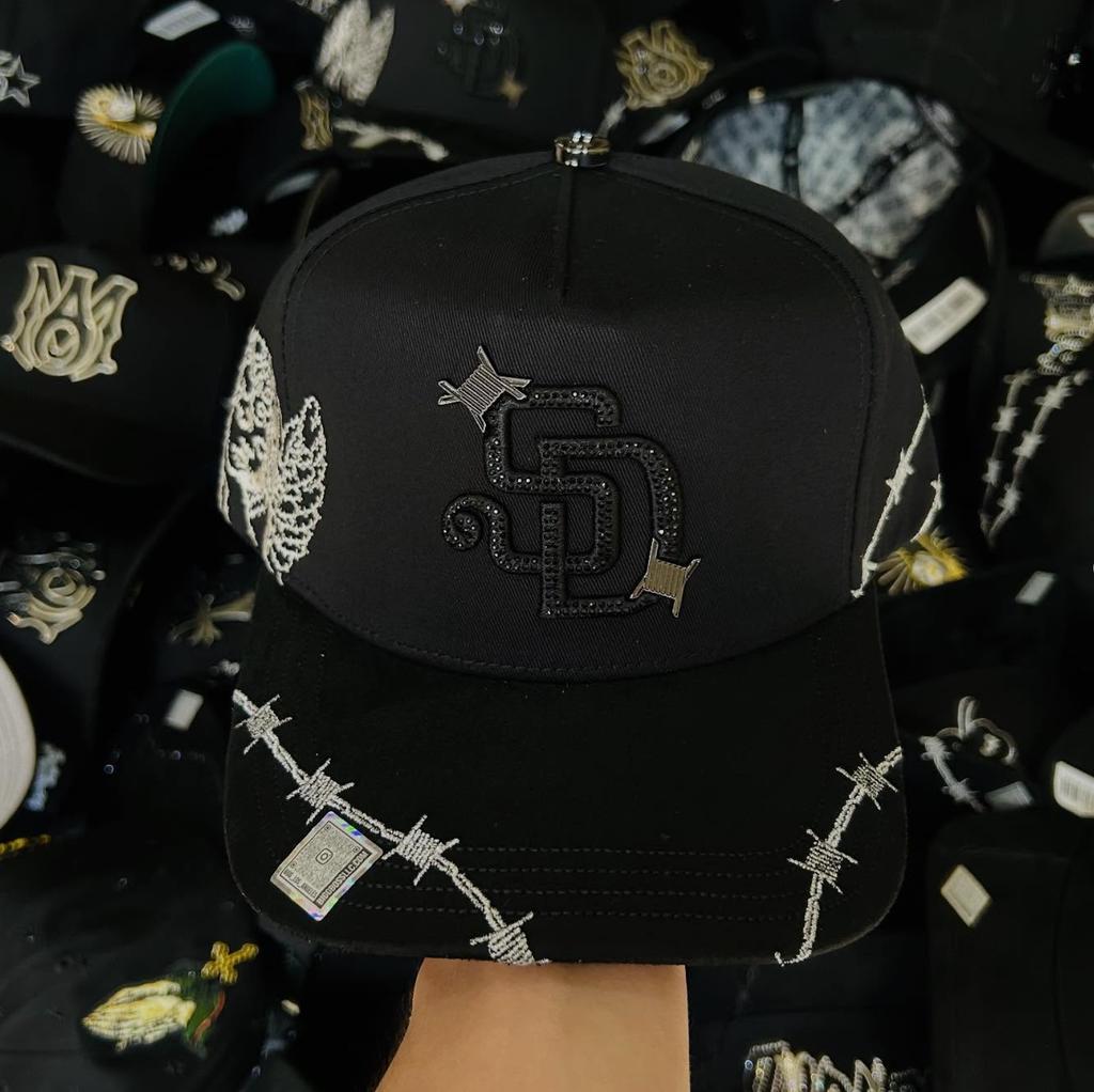 Cappelli in Camoscio Ricamati Personalizzati OEM/ODM Cappelli Strutturati a 5 Pannelli Cappelli Trucker Originali Cappelli con Barba G5