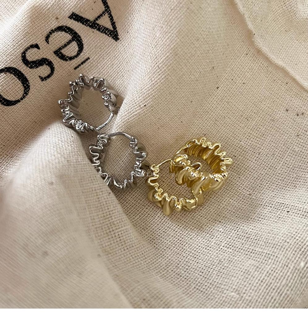 Personality Irregular Wavy Pleated Hoop Earrings for Women New Charm Gold Plated Stainless Steel Dangle Jewelry Accessories Gift