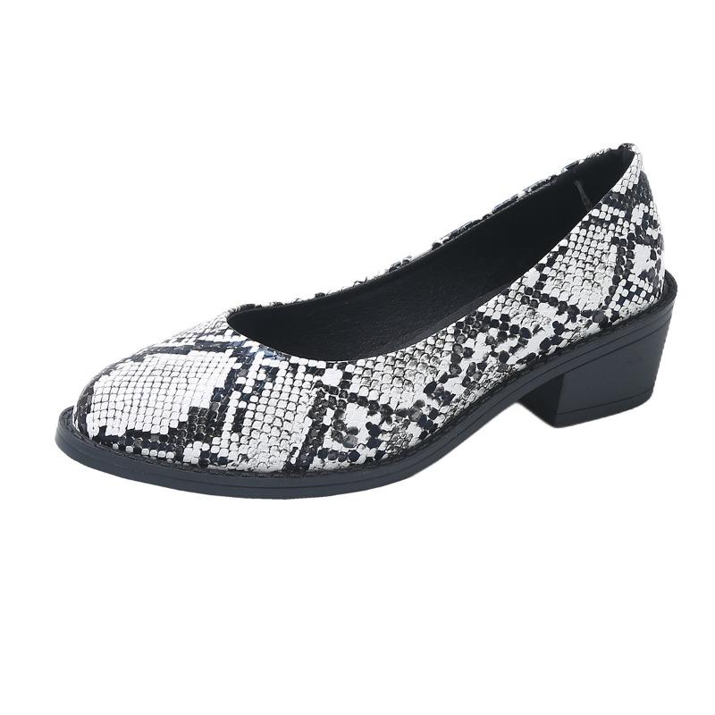 Fashion 2025 New Women Snake Texture Pumps Round Toe American Style Plus Sizes Width Fitting High Heel Mujer Patchwork Shoes Spring