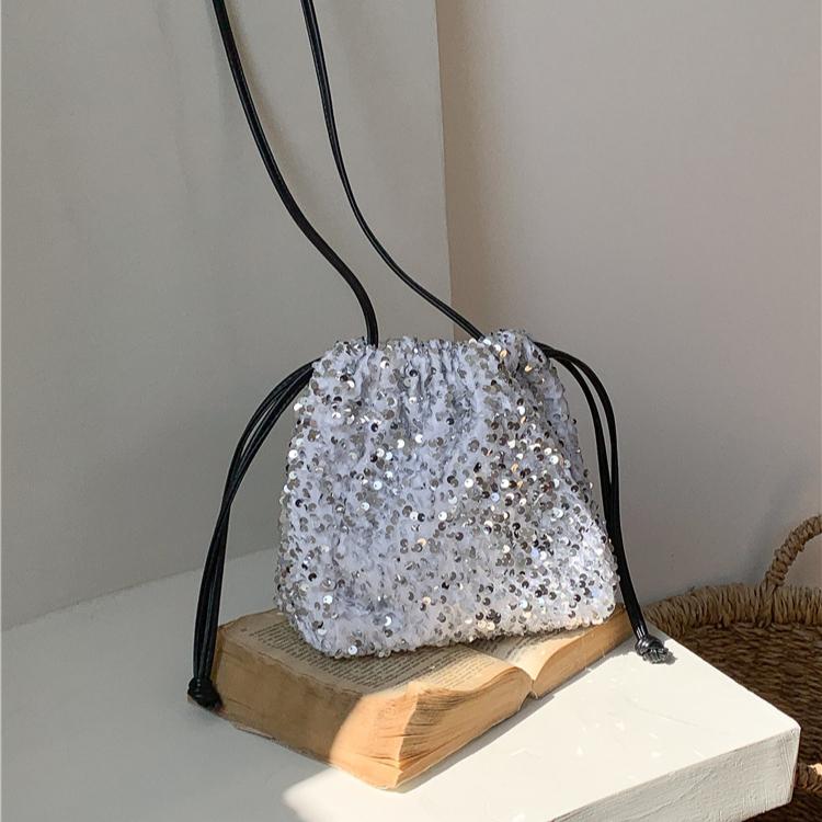 Neue Beuteltasche mit Kordelzug für Damen, plissiertes Design, weiche Hand-Schultertasche, bunte Paillettentasche 2024 Neu