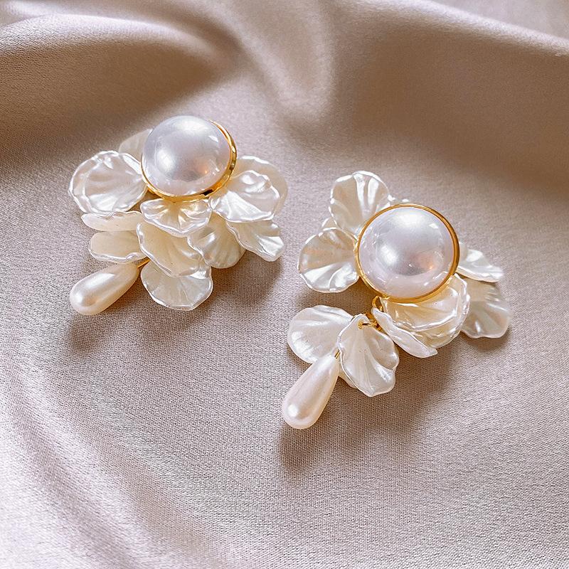 Exquisite Shell Imitation Pearl Drop Earrings Elegant Long Tassel Dangle Earrings For Women Wedding Party Ear Jewelry Gifts