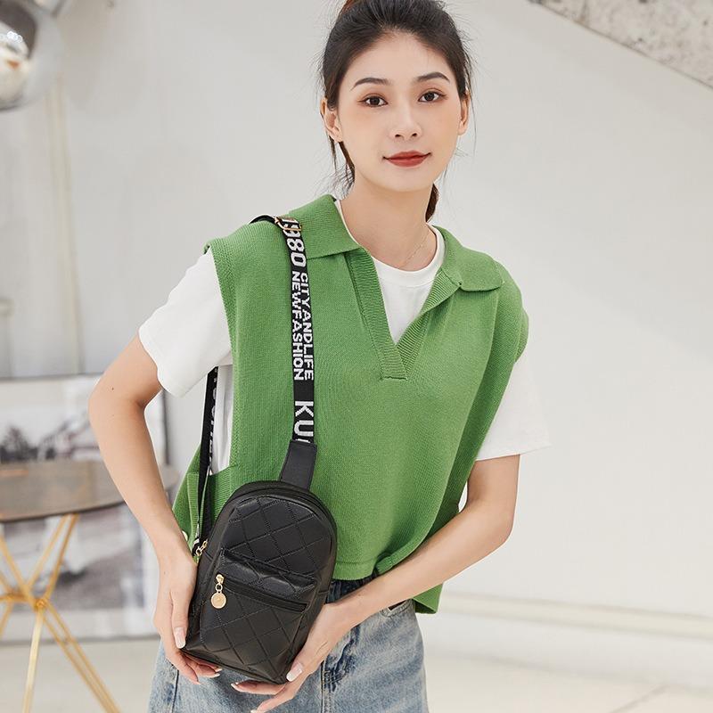 Women's Crossbody Bag Rhombus Embroidered Breast Bag Versatile Niche Women's Bag