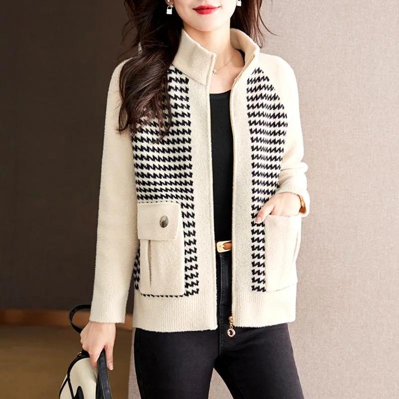 

Женская весенне-осенняя короткая повседневная бейсбольная форма с длинными рукавами и воротником-стойкой в стиле темперамент XS бежевый